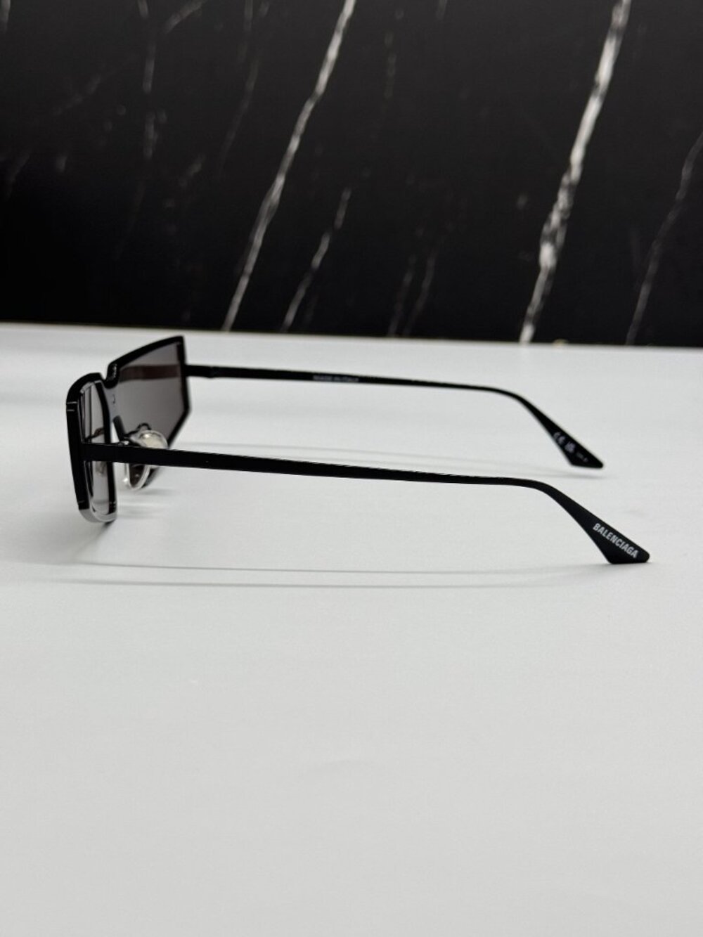 NEW BALENCIAGA BB0192S 001 BLACK SHIELD UNISEX SUNGLASSES BALENCIAGA EYEWEAR - Picture 6 of 9